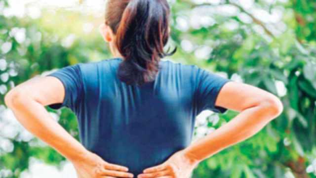 কোমরে ব্যথা হয় যে ৫ বদভ্যাসে