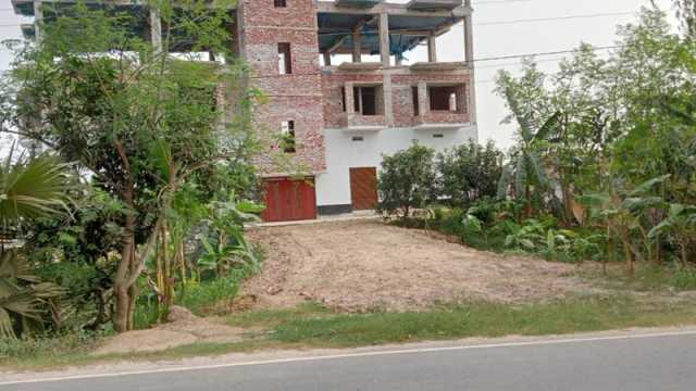 সওজের জায়গা দখলে যেন নেই কোনো বাধা