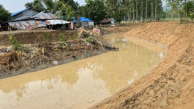 খইয়াছড়া খননকাজে ক্ষতি ব্যক্তিগত সম্পদের