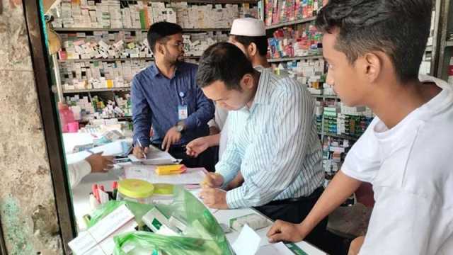 হাজারো অবৈধ ফার্মেসি হুমকিতে জনস্বাস্থ্য