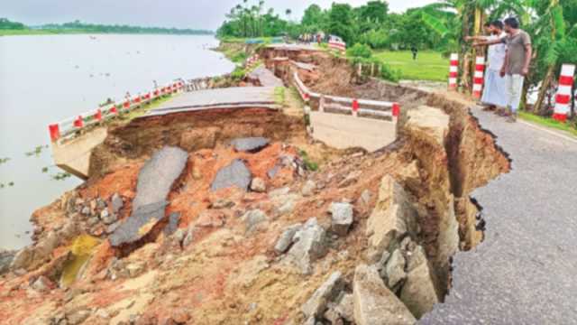 সুরমা ও কুশিয়ারায় ভাঙন ঝুঁকিতে রাস্তাঘাট-স্থাপনা