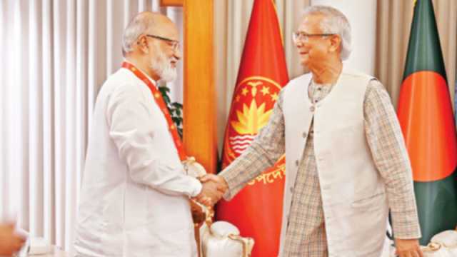 পরিস্থিতি মোকাবিলার পক্ষে উপদেষ্টারা
