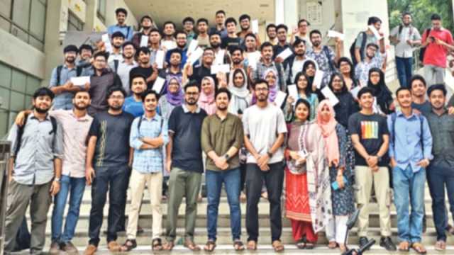 পথ দেখাবে ক্যারিয়ার ক্লাব