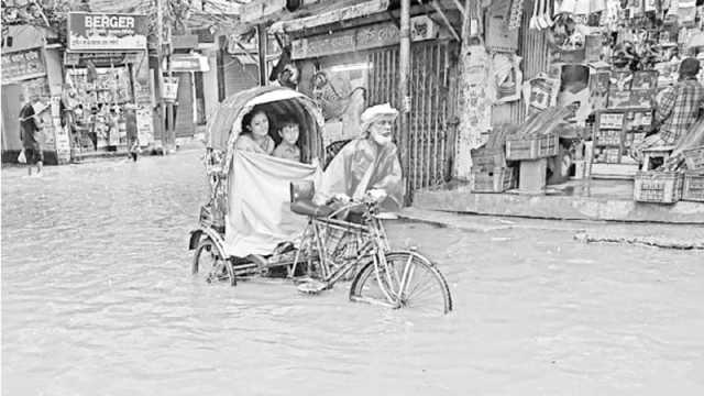 বৃষ্টিতে নাগরিক ভোগান্তিই কি নিয়তি!