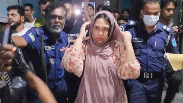 নারায়ণগঞ্জ থেকে গ্রেপ্তার ঢাকা মহানগর আ.লীগ নেত্রী রজনী আক্তার