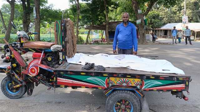 মধুখালীতে সড়ক দুর্ঘটনায় অজ্ঞাত যুবকের মৃত্যু