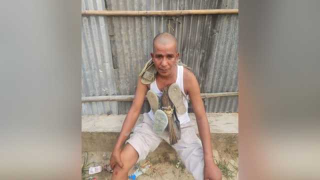 যুবলীগ নেতাকে মাথা ন্যাড়া করে জুতার মালা পরিয়ে পুলিশে সোপর্দ