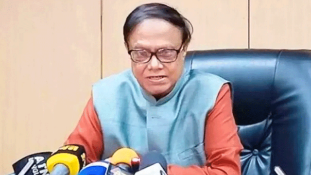 চাপের কারণে লন্ডনে কিছু অর্থ জব্দ হয়েছে, বললেন গভর্নর