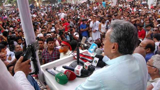 নির্বাচন ঠেকাতে চাওয়া শক্তিকে জনগণ ক্ষমা করবে না: আমীর খসরু