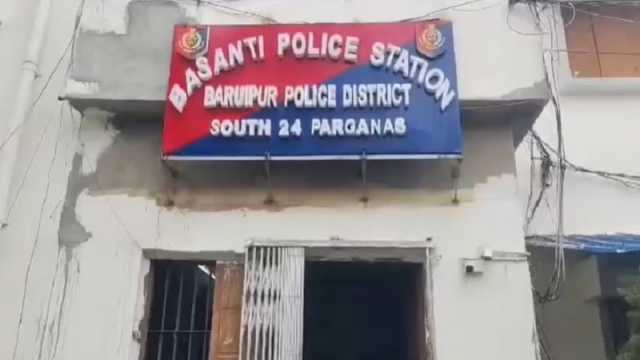 ভাবীর কাটা মাথা নিয়ে থানায় আত্মসমর্পণ দেবরের