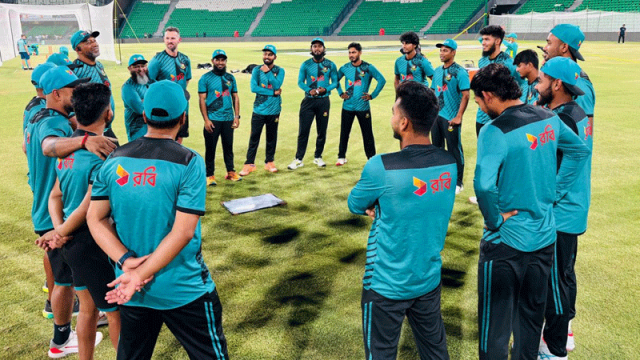টেইটের পিএসএল অভিজ্ঞতা কাজে লাগাতে চান সিমন্স 