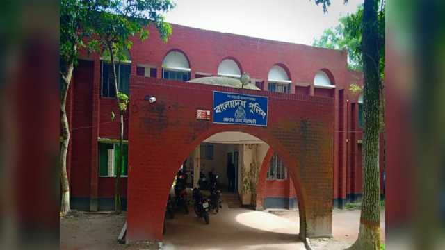 অভিযানে গিয়ে হামলার শিকার ডিবি পুলিশের ৬ সদস্য