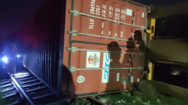 ব্রাহ্মণবাড়িয়ায় বগি লাইনচ্যুত, ঢাকা-চট্টগ্রাম-সিলেট ট্রেন চলাচল বন্ধ