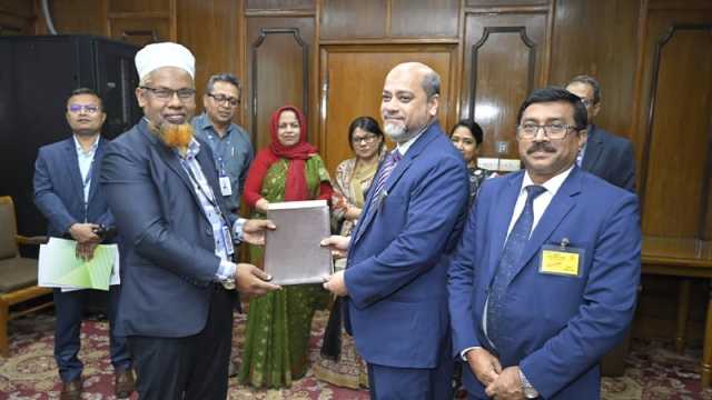 বাংলাদেশ ব্যাংক ও পূবালী ব্যাংকের মধ্যে সমঝোতা স্মারক সই