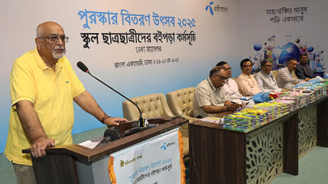 বহু কমিশন করলেও শিক্ষা সংস্কারে কোনো কমিশন করেনি অন্তর্বর্তী সরকার: দেবপ্রিয় ভট্টাচার্য