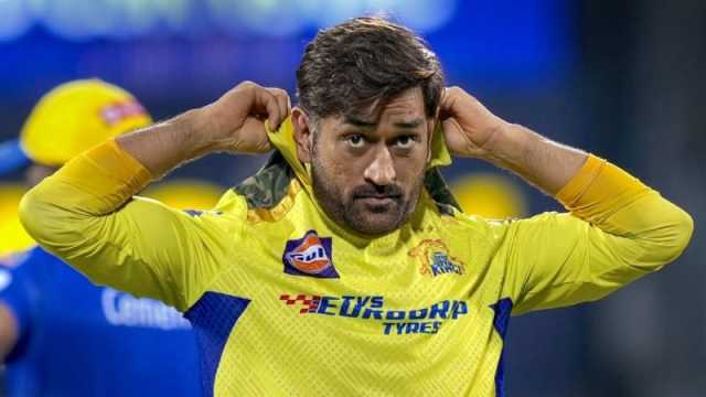 চেন্নাইয়ের বিদায়, অবসরের ইঙ্গিত দিলেন ধোনি!