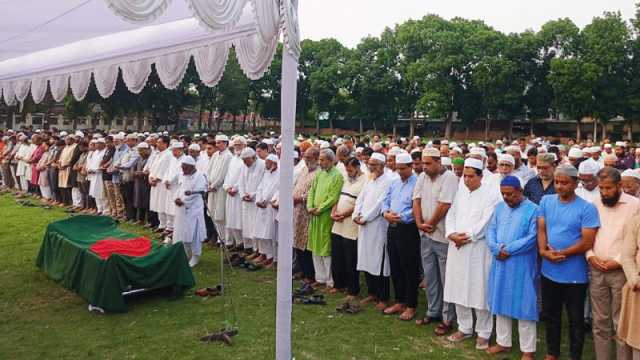ফরিদপুরের বীর মুক্তিযোদ্ধা সৈয়দ মাসুদ হোসেনের দাফন সম্পন্ন