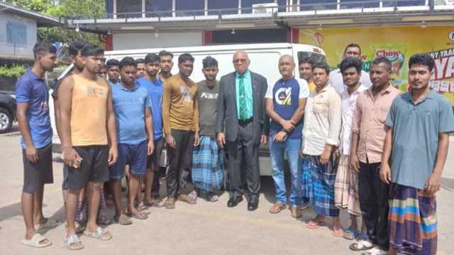 জীবনযাত্রার মান নিয়ে অসন্তোষের কথা ফিজির প্রধানমন্ত্রীকে জানালেন ২৬ বাংলাদেশি 