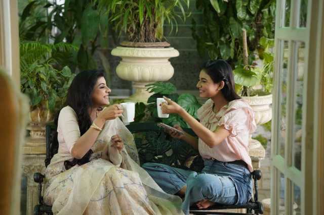 রবিঠাকুরের গানের ভিডিওতে মৌ