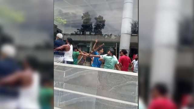 চক্ষু বিজ্ঞান হাসপাতালের নার্স-কর্মচারীদের কর্মবিরতিতে হামলার অভিযোগ