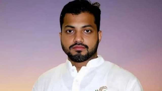 আজকের মধ্যে শপথ চেয়ে মন্ত্রণালয়কে ইশরাকের তাগিদ নোটিশ