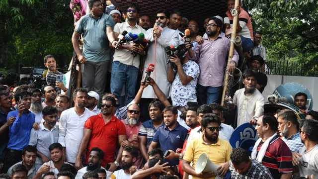৪৮ ঘণ্টার আল্টিমেটাম দিয়ে আন্দোলন স্থগিত ঘোষণা করলেন ইশরাক