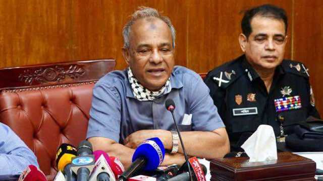 নুসরাত ফারিয়াকে বিমানবন্দরে ছেড়ে দিলে বলতেন, ছেড়ে দিয়েছেন