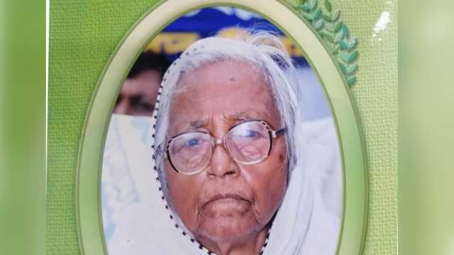 আমার জীবনদায়ী মা
