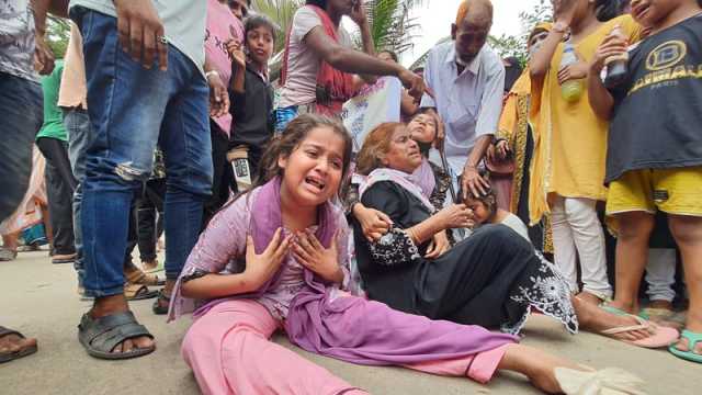 মাকে হত্যার ঘটনায় বাবার ফাঁসি চাইল মেয়ে