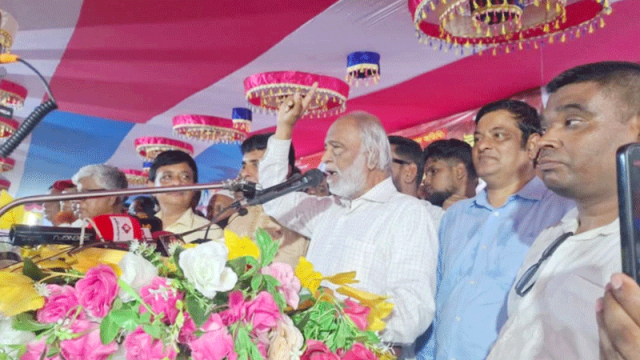 সংস্কারের ধোঁয়া দিয়ে এই সরকারকে দীর্ঘায়িত করার সুযোগ নেই: ড. মঈন খান