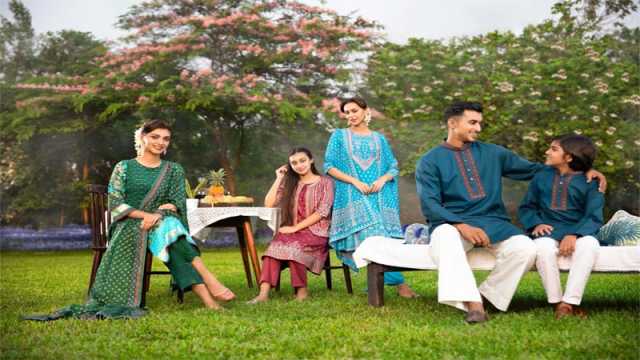 ‘রুটস অফ এ্যালিগ্যান্স’ থিমে সারা’র বাহারি ঈদ পোশাক