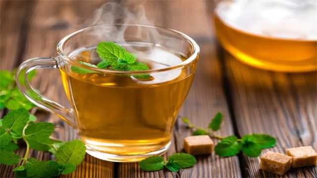 ওজন কমাতে সাহায্য করে যেসব ভেষজ চা