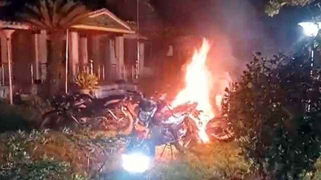 জিএম কাদেরের বাসায় হামলা: মামলা নিতে গড়িমসির অভিযোগ ওসির বিরুদ্ধে