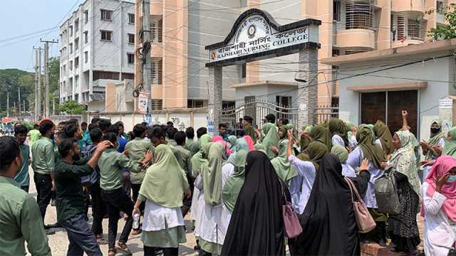 রাজশাহীতে নার্সদের দুপক্ষের সংঘর্ষ, আহত ১০