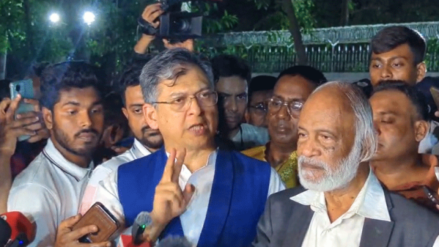 ৩ উপদেষ্টাকে বাদ দেওয়ার জন্য লিখিতভাবে জানিয়েছি: সালাহউদ্দিন আহমেদ