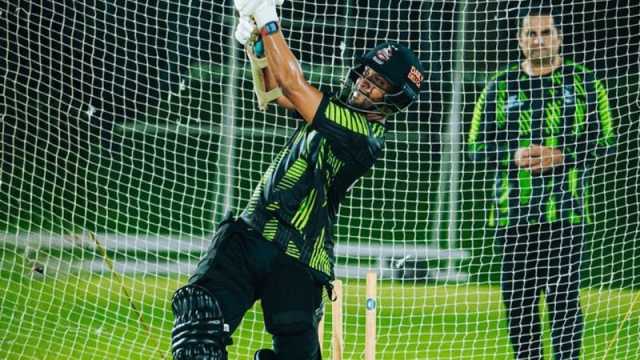 বৃষ্টিবিঘ্নিত ম্যাচে সাকিবকে নিয়ে ব্যাটিংয়ে লাহোর