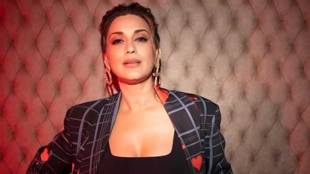 তারকাদের নিয়ে গুজব ছড়ানোর কারণ জানিয়েছেন সোনালি