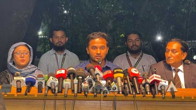 জুলাই ফাউন্ডেশনে নতুন সিইও, শহীদের বাবা বললেন ‘মানি না’