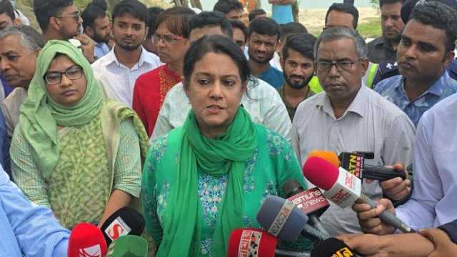 বালু ও ভূমি দস্যুতা চরম পর্যায়ে পৌঁছে গেছে: পরিবেশ উপদেষ্টা