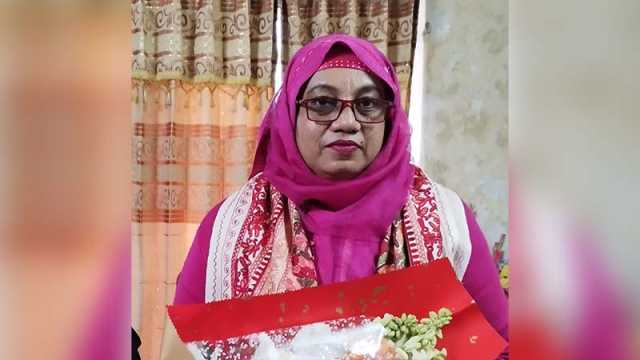 শহীদকে নিয়ে ব্যঙ্গ করার অভিযোগ কর্মকর্তার বিরুদ্ধে