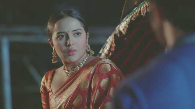 বাড়ি থেকে পালিয়ে কেন গন্তব্যহীন পথে সামিরা মাহি