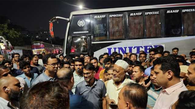 মহাখালী বাস টার্মিনালের সড়ক অবরোধ