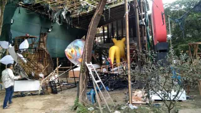 ‘ফ্যাসিবাদের মুখাকৃতি’ পুড়ে যাওয়া নিয়ে চারুকলার দুঃখ প্রকাশ