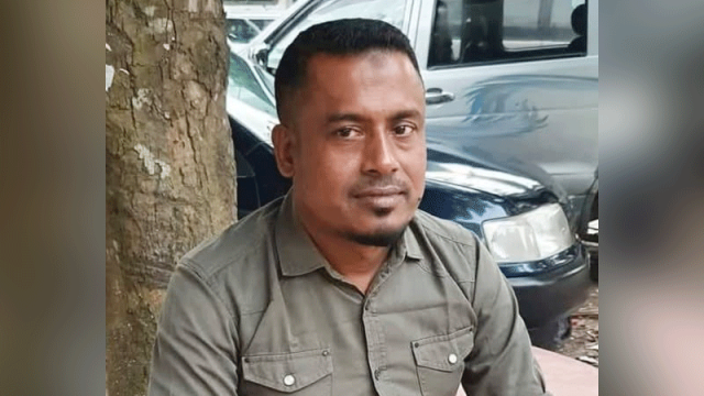 টার্মিনালে বসে থাকা নড়াইল এক্সপ্রেসের সুপারভাইজার মুসাকে এলোপাতাড়ি ছুরিকাঘাতে হত্যা