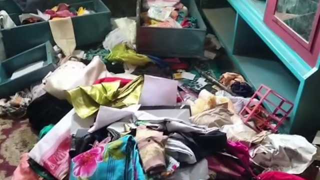 আইনজীবির বাড়ি ডাকাতির পরদিনই অস্ত্রের মুখে ব্যাংক কর্মকর্তার বাড়িতে ডাকাতি