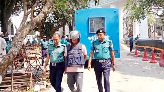 সাভারে ছয় মরদেহ পোড়ানোর মামলা: পুলিশের ৩ কর্মকর্তা কারাগারে