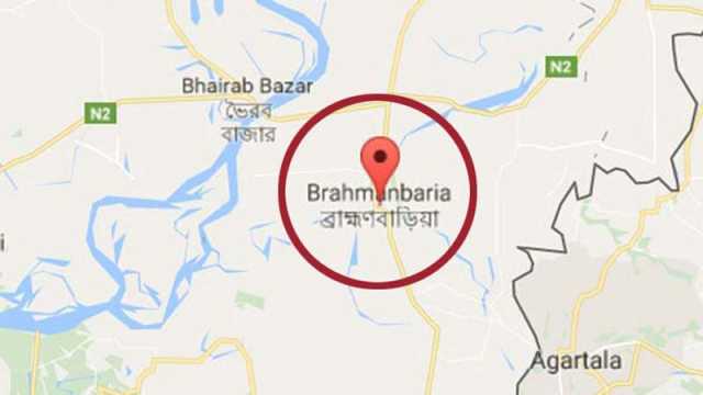 তিন নারীর চুল কেটে দিল দোকানি, রড় দিয়ে পিটুনির ভিডিও ভাইরাল