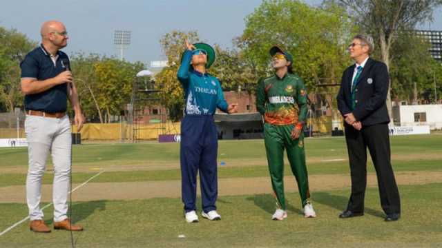 থাইল্যান্ডের বিপক্ষে টস হেরে ব্যাটিংয়ে বাংলাদেশের মেয়েরা