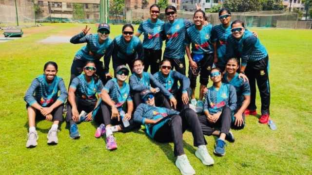 স্বপ্ন নিয়ে পাকিস্তান যাত্রা