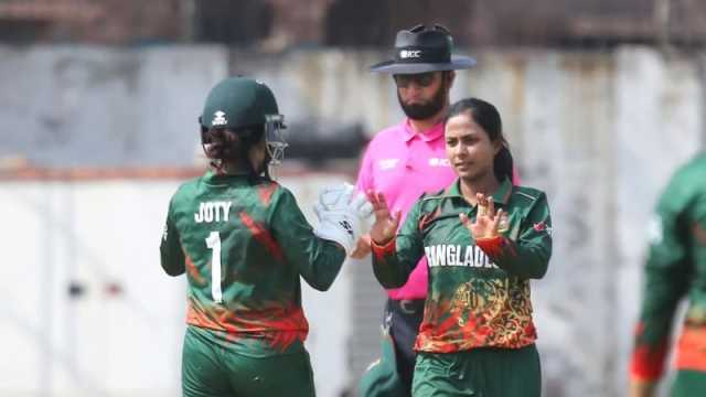 বাংলাদেশকে বড় লক্ষ্য দিল আয়ারল্যান্ড